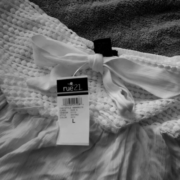 Crop top new - Picture 2 of 2